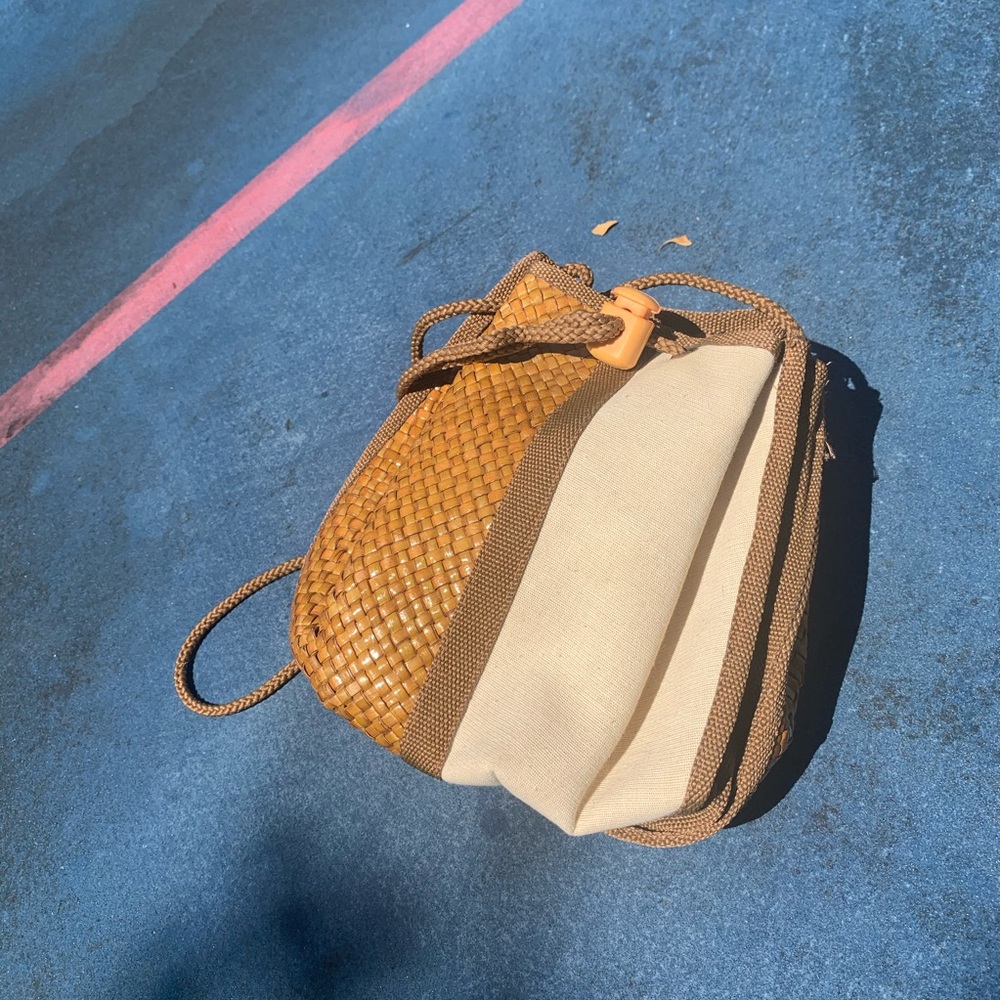 Canvas/Straw/Braided Rope Made in Italy Bucket Bag - Picture 13 of 14